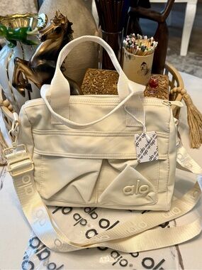 ALO Yoga Cream Crossbody Bag with Adjustable Logo Strap